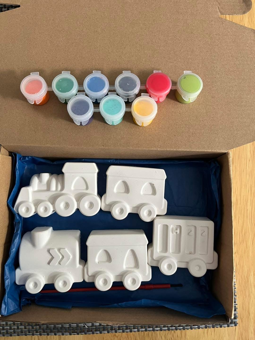 Paint your own sets