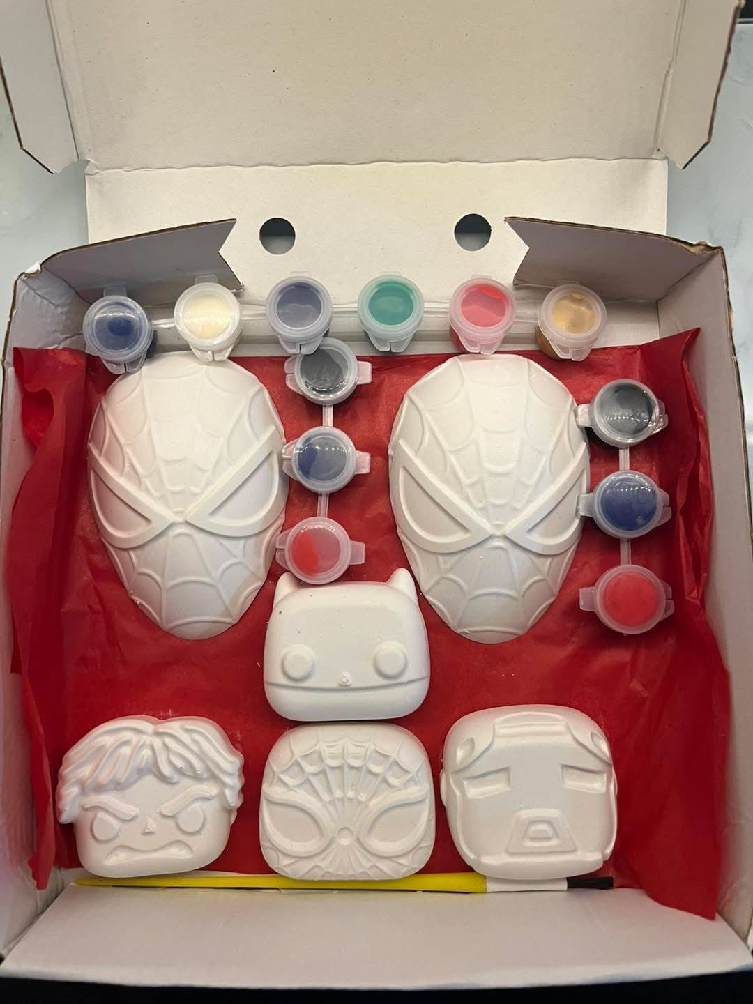 Paint your own sets