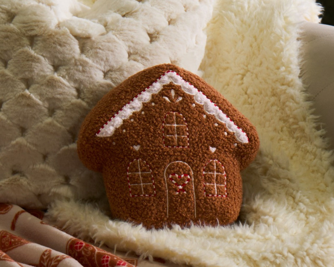 Gingerbread cushion