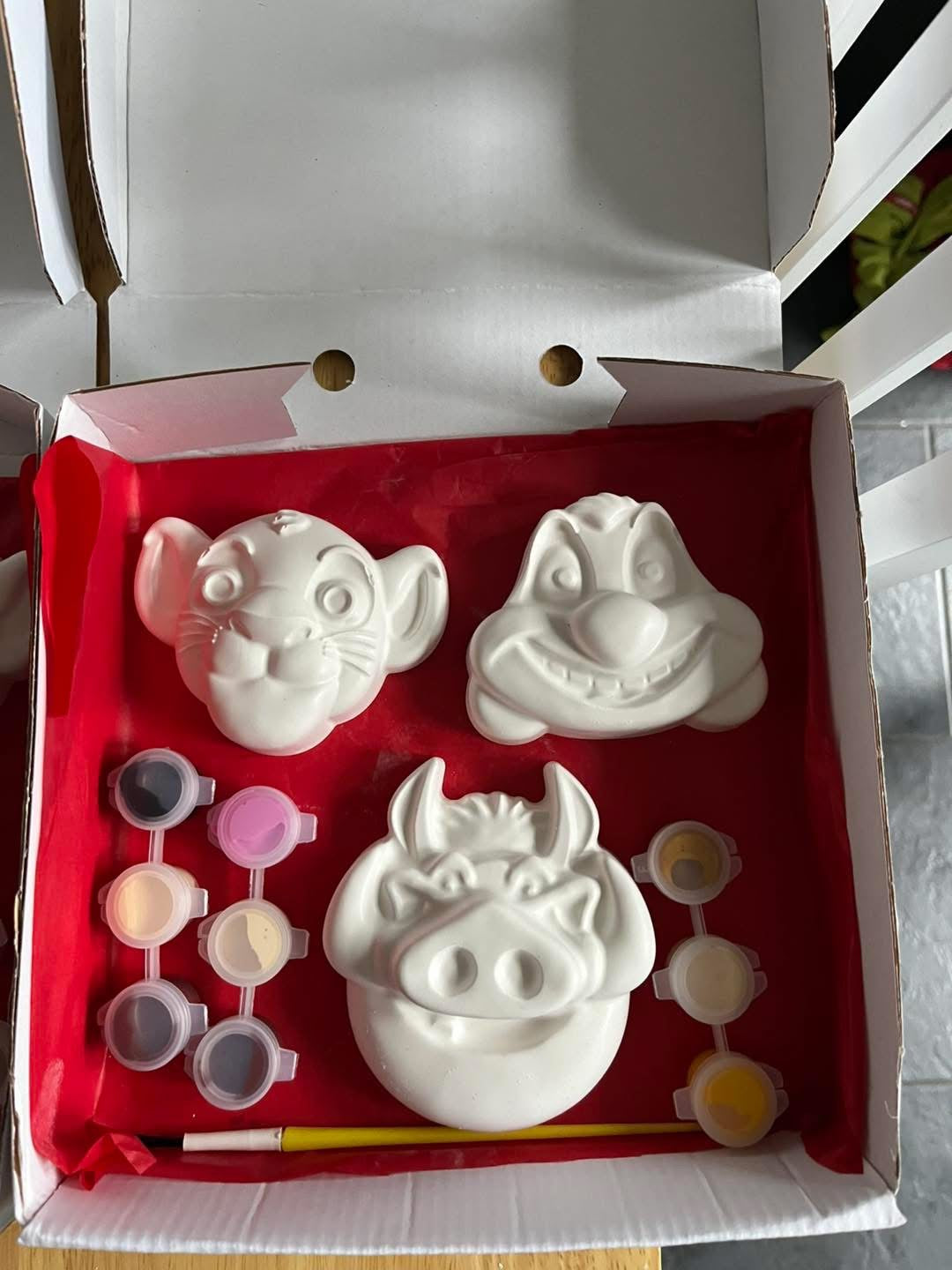 Paint your own sets