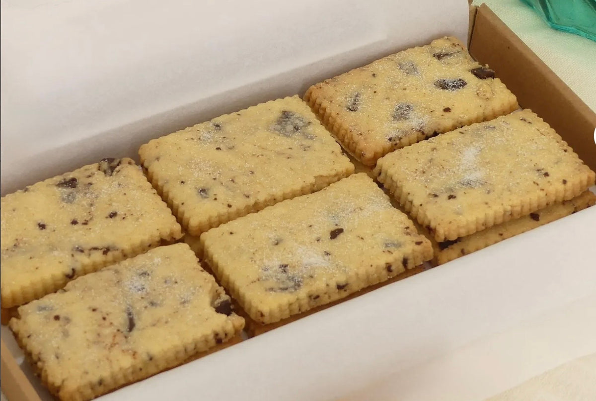 12 shortbread letterbox biscuits