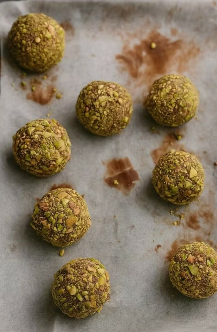 12 chocolate truffle balls